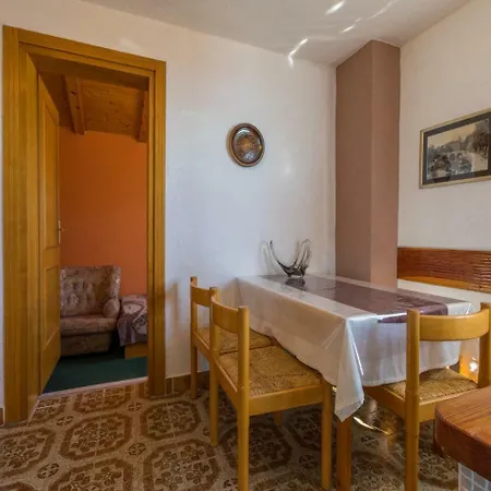 Apartment Elena *