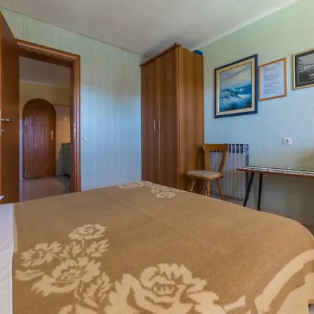 Apartment Elena *